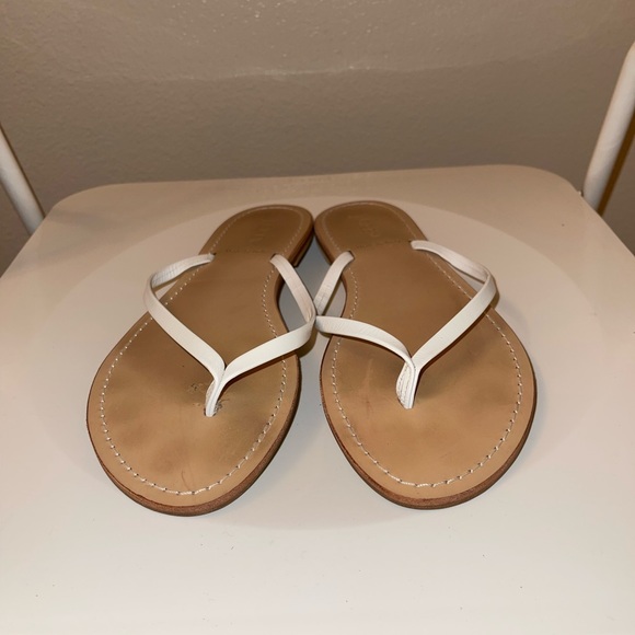 JCREW: Thong Sandal (without box) - Picture 4 of 6